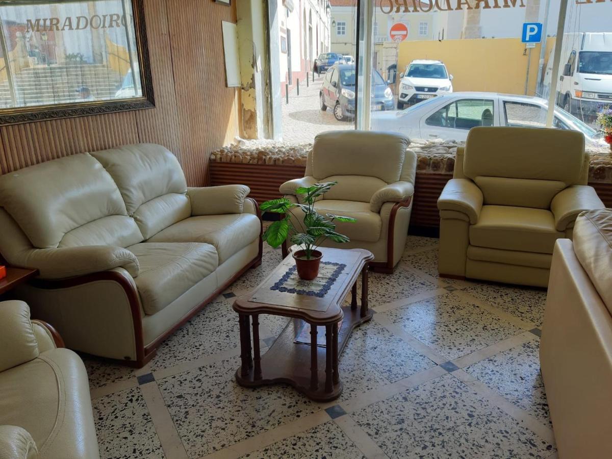 Residencial Miradoiro Guest House ปอร์ติเมา ภายนอก รูปภาพ